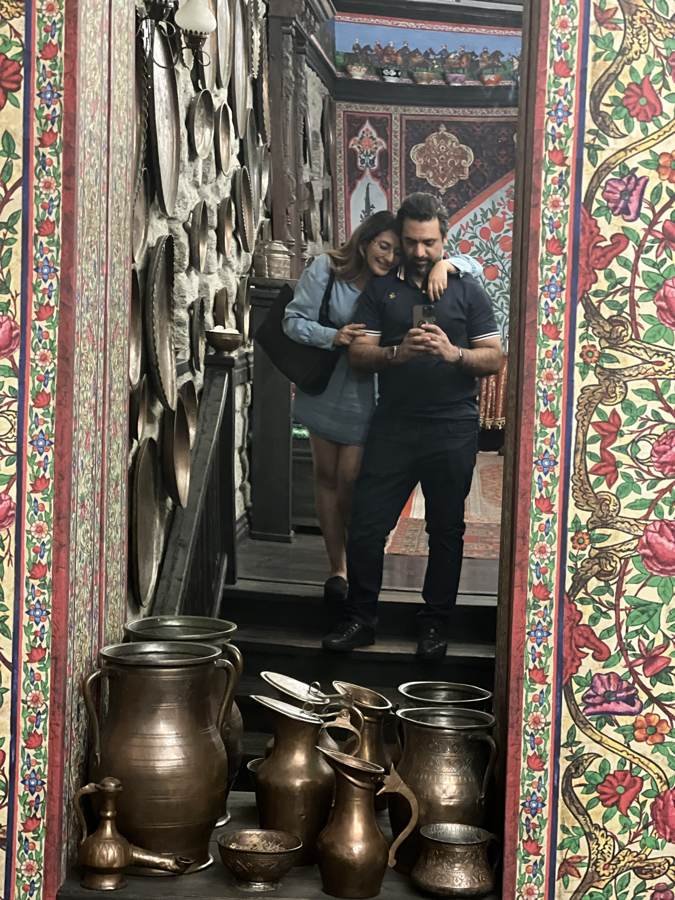 mirror selfie, ornate door